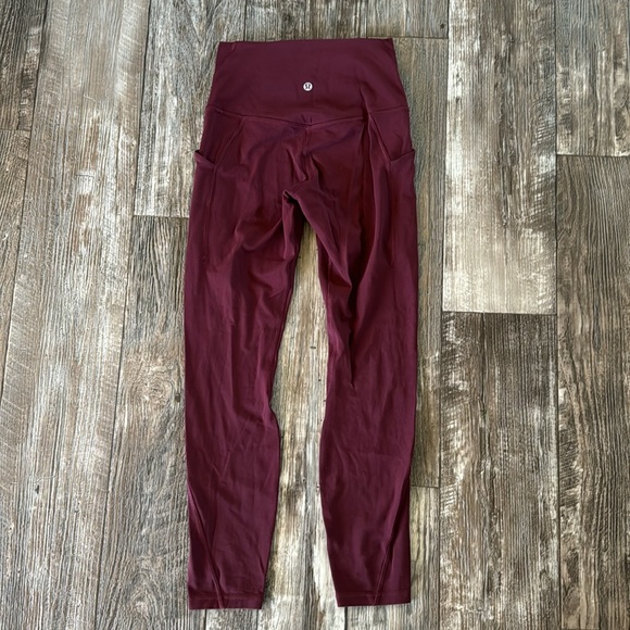 lululemon Athletic Women Beautiful Leggings, Size 4 - Picture 3 of 12